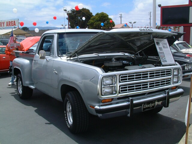 Chris s Dodge 026